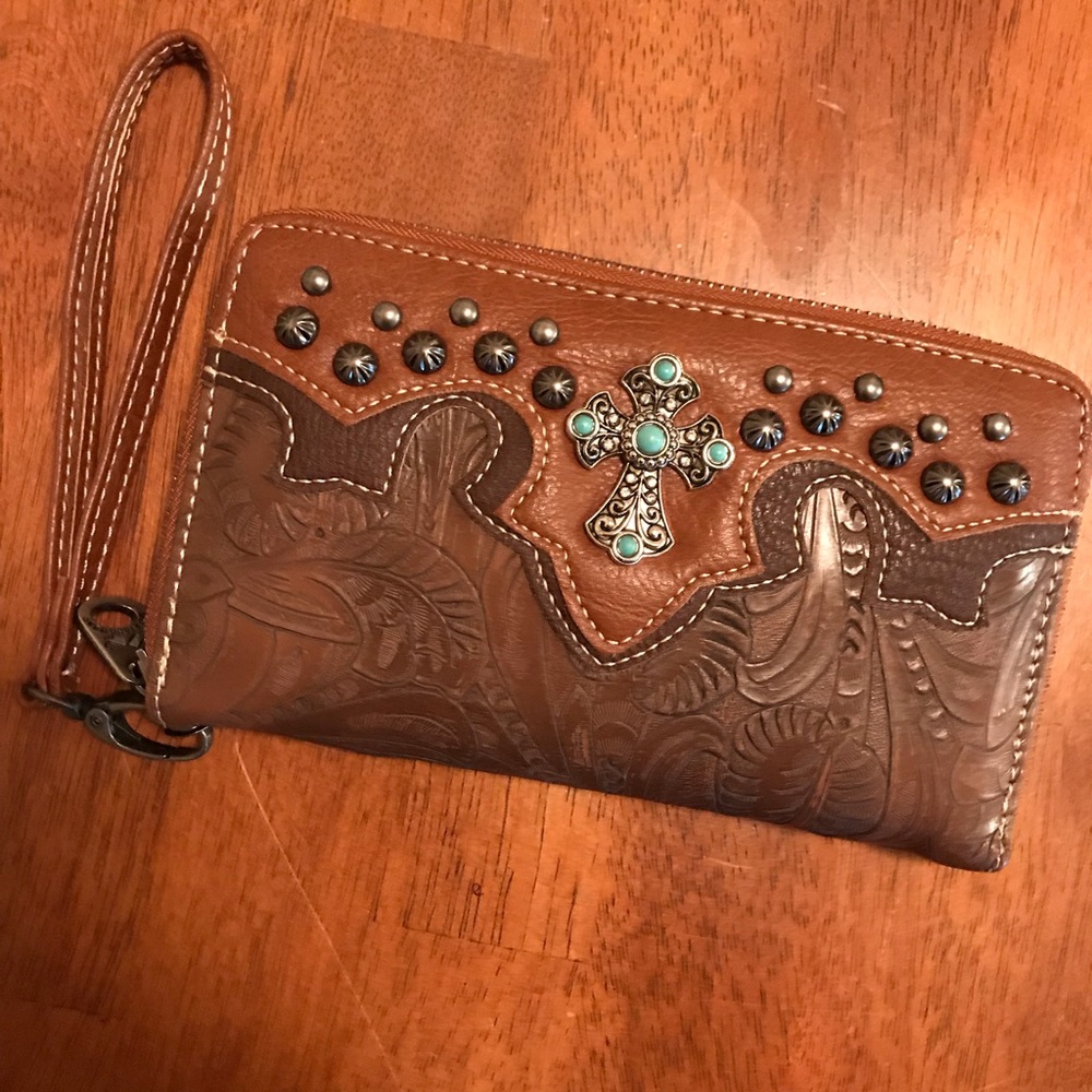 Montana West wallet